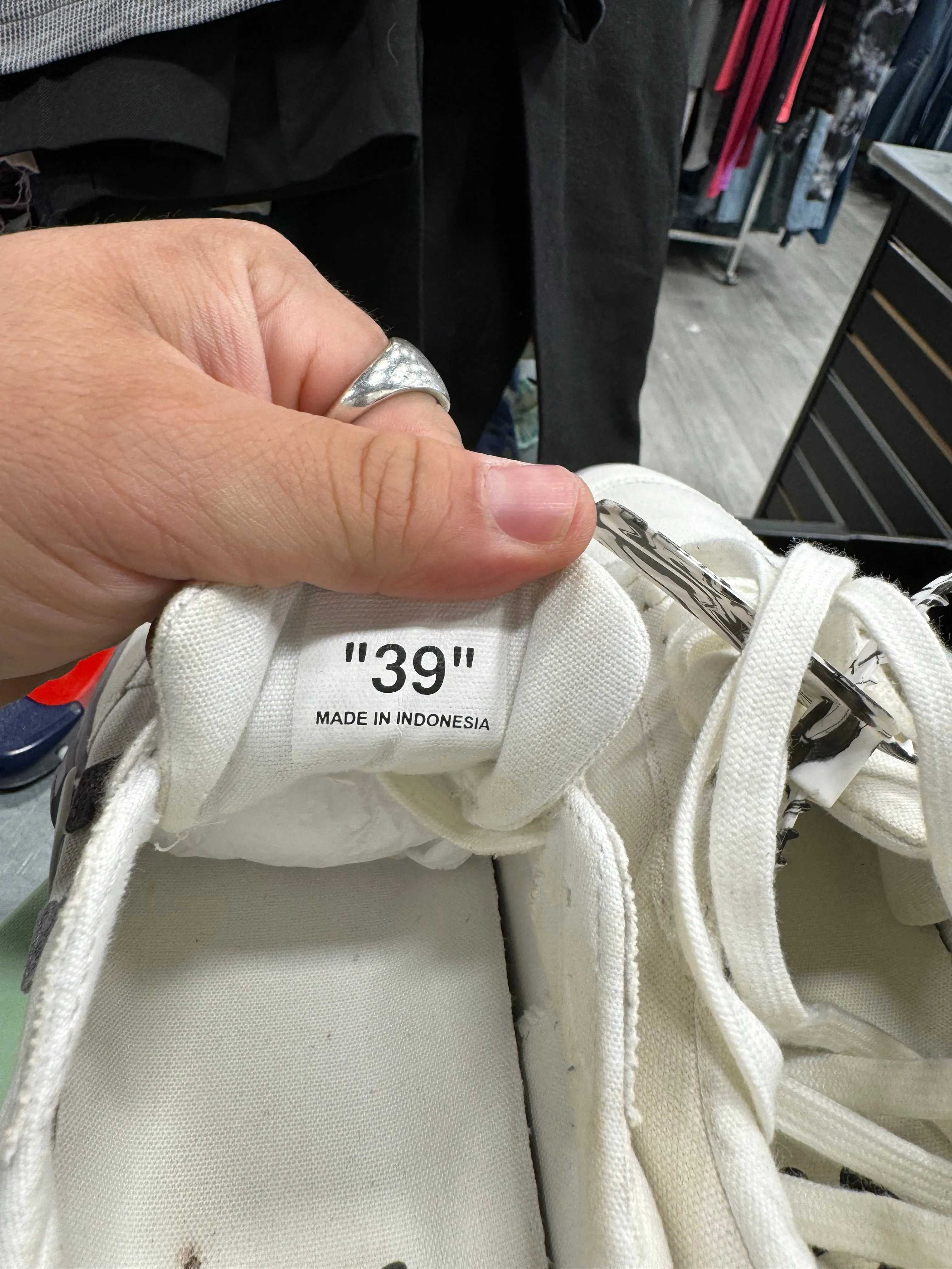 Off White Size 8.5